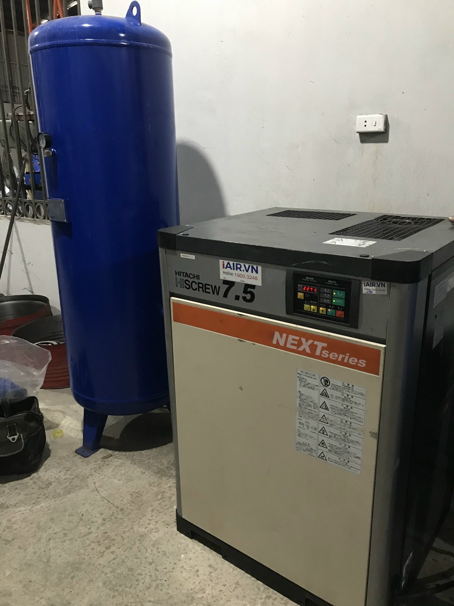 Máy nén khí hitachi 7.5kw cũ